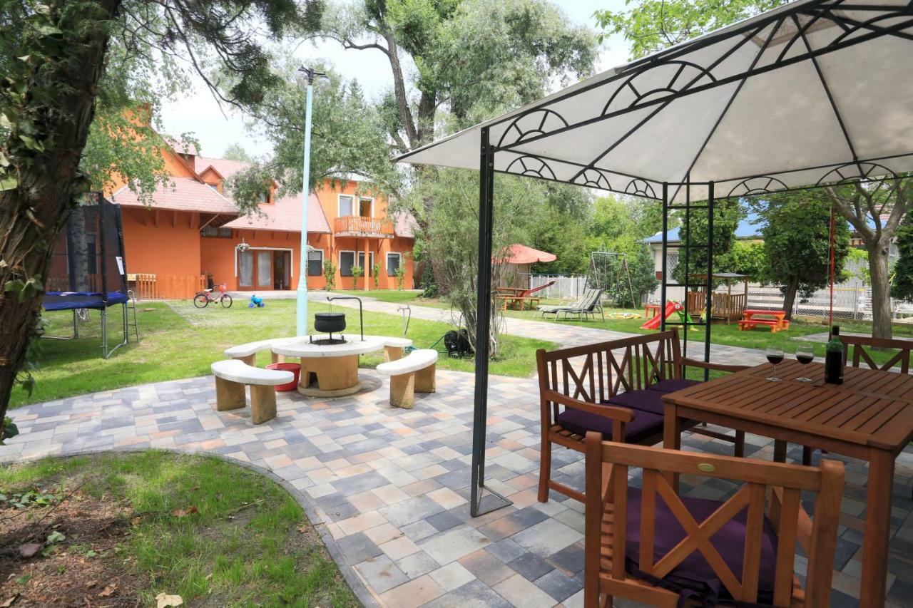 Holiday House Siófok Exterior foto